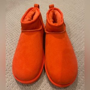 NWOT Ultra Mini UGG Booties